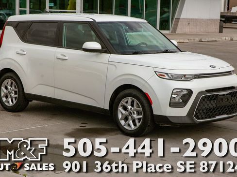 Used 2020 Kia Soul S FWD image 1
