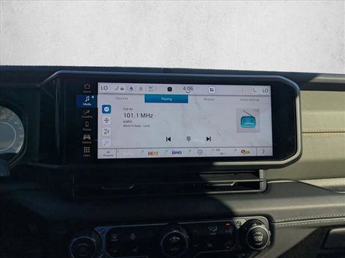 Used 2024 Jeep Gladiator Mojave w/ Convenience Group image 10