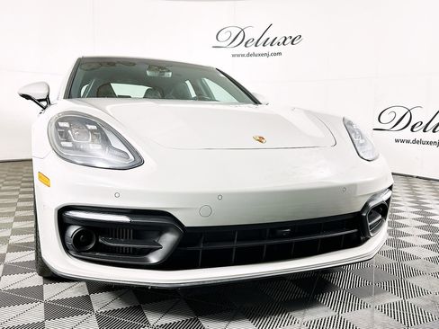 Used 2023 Porsche Panamera 4 Platinum Edition image 30