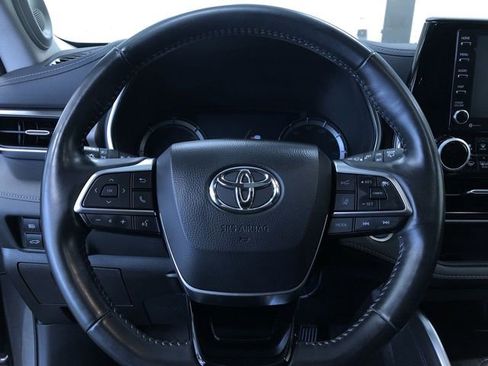 Used 2020 Toyota Highlander Limited image 26
