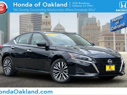 Used 2024 Nissan Altima 2.5 SV