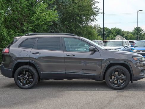Used 2021 Jeep Cherokee Latitude Plus AWD/4WD image 8