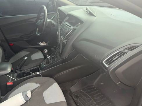 Used 2017 Ford Focus ST FWD image 7
