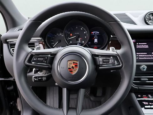 Used 2026 Porsche Macan AWD/4WD image 27
