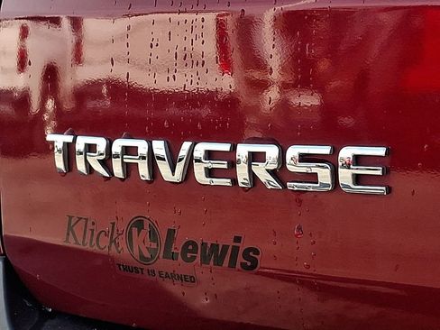 Used 2020 Chevrolet Traverse RS image 34