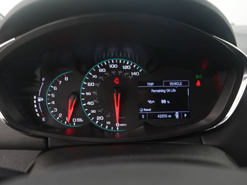 Used 2020 Chevrolet Trax LT w/ LT Convenience Package image 27