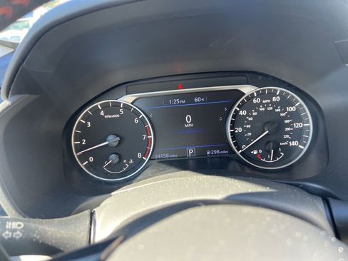 Used 2025 Nissan Altima 2.5 SR image 10