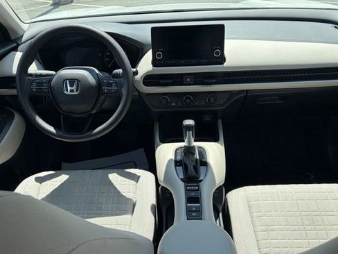 Certified 2025 Honda HR-V LX image 32