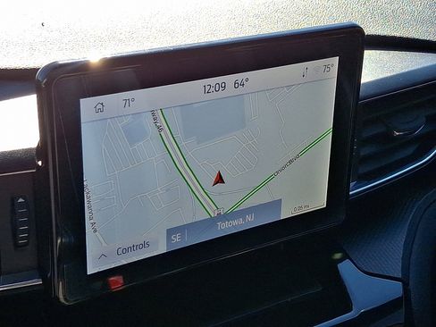 Used 2023 Ford Explorer ST w/ Equipment Group 401A image 17