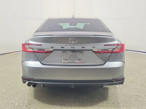 Used 2025 Toyota Camry SE w/ Convenience Package FWD image 6