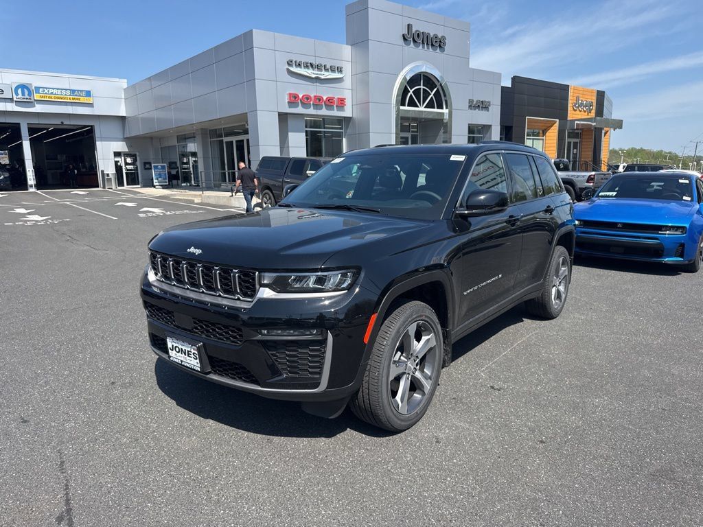 New 2026 Jeep Grand Cherokee Limited w/ MOPAR Finishing Package AWD/4WD image 1