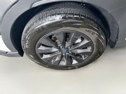 Used 2025 Subaru Outback Onyx Edition AWD/4WD image 11