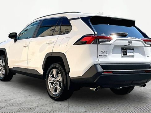 Used 2024 Toyota RAV4 XLE w/ Convenience Package FWD image 12