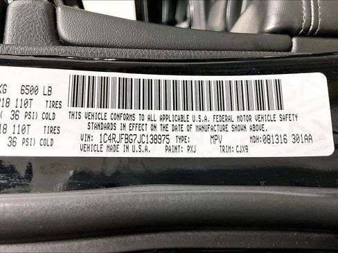 Used 2018 Jeep Grand Cherokee Limited image 28