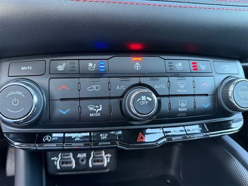 Used 2023 Dodge Durango GT image 19