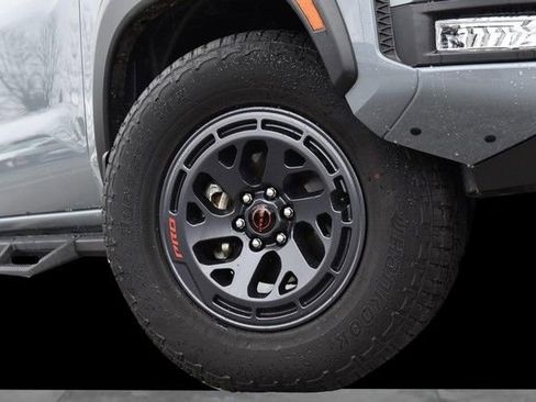 Certified 2025 Nissan Frontier PRO-4X w/ Pro Convenience Package image 3