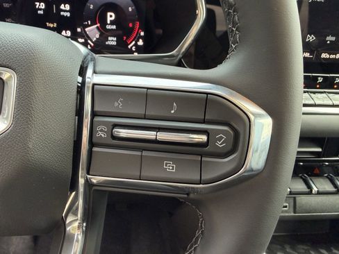 New 2026 GMC Canyon Elevation w/ Convenience Package image 17