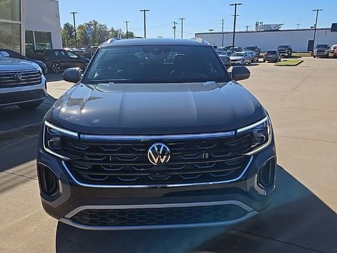 New 2026 Volkswagen Atlas Cross Sport SEL AWD/4WD image 2