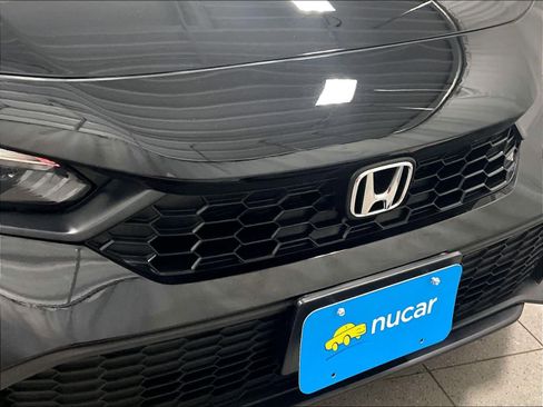 Used 2025 Honda Civic Sport image 31