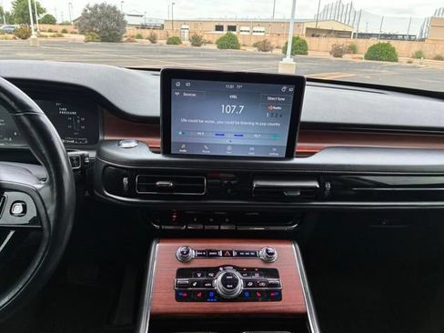 Used 2022 Lincoln Aviator Reserve w/ Equipment Group 201A AWD/4WD image 15