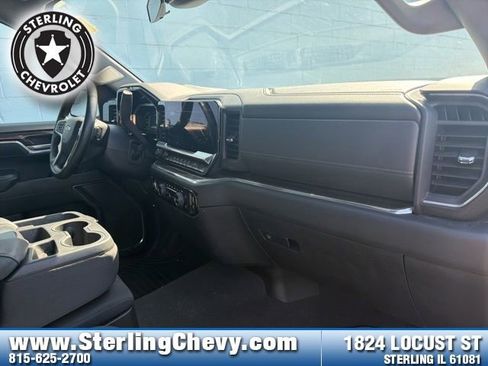 Used 2023 Chevrolet Silverado 1500 LT AWD/4WD image 11