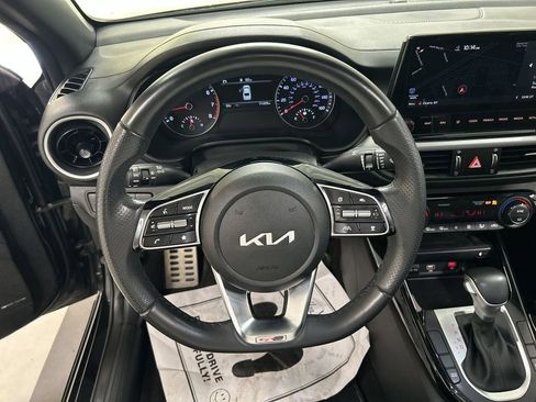 Used 2022 Kia Forte GT-Line w/ GT-Line Premium Package image 3