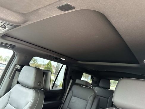 Used 2024 Chevrolet Tahoe Z71 w/ Luxury Package image 35