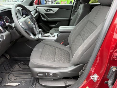 Used 2021 Chevrolet Blazer LT w/ LPO, Black Accent Package FWD image 9