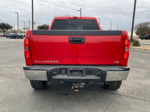 Used 2014 Chevrolet Silverado 2500 LTZ w/ LTZ Plus Package image 6