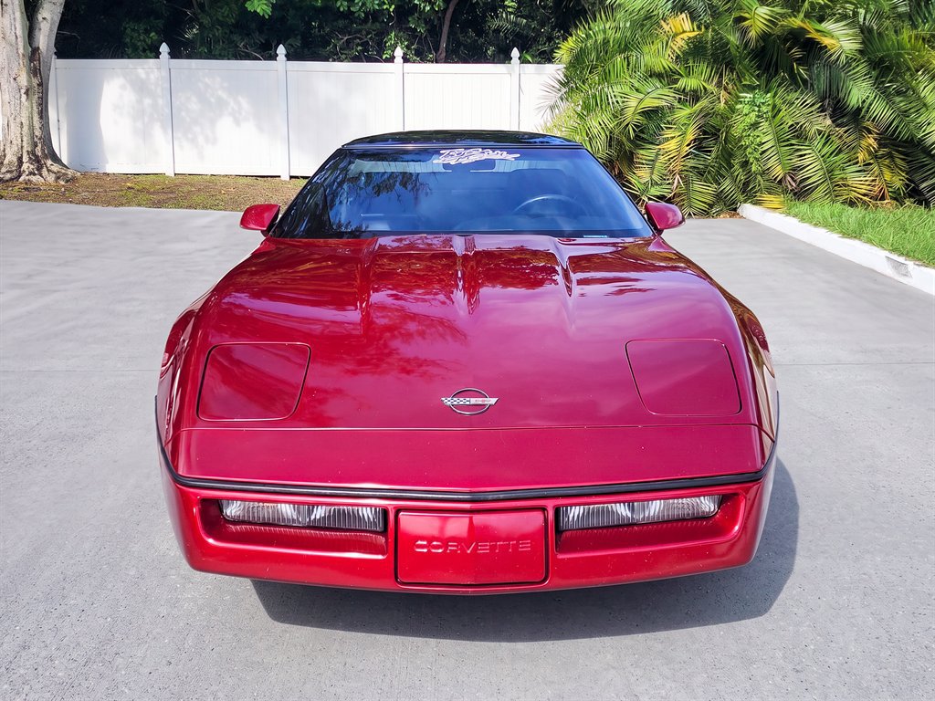 Used 1990 Chevrolet Corvette Coupe RWD image 3