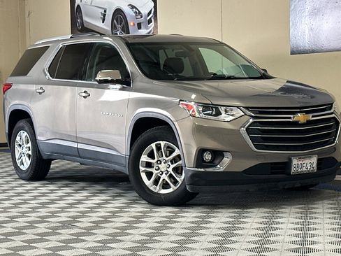 Used 2018 Chevrolet Traverse LT AWD/4WD image 2