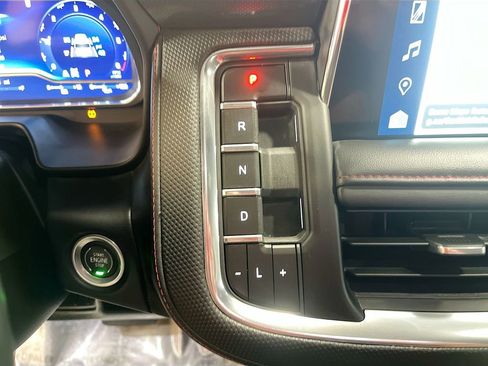 Used 2024 Chevrolet Suburban RST w/ Sport Performance Package AWD/4WD image 17