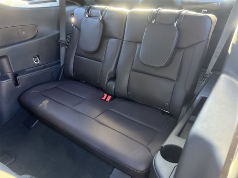 New 2026 Ford Explorer Platinum image 23