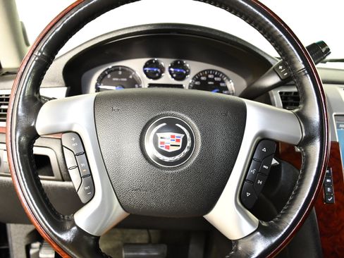 Used 2007 Cadillac Escalade AWD w/ Information Package image 20
