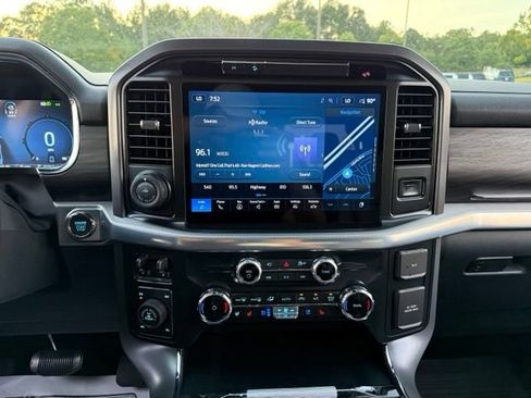 Used 2025 Ford F150 Lariat w/ Equipment Group 501A Mid AWD/4WD image 18