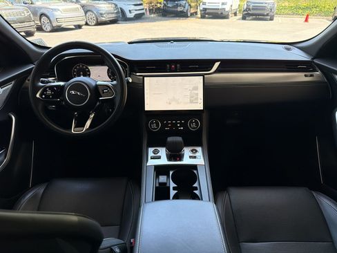 Used 2026 Jaguar F-PACE R-Dynamic S AWD/4WD image 16