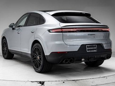 New 2026 Porsche Cayenne Coupe AWD/4WD image 3
