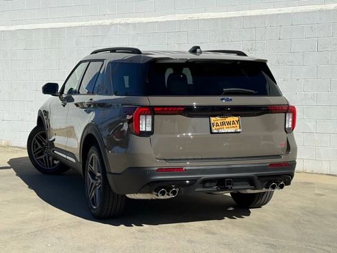 New 2026 Ford Explorer ST w/ Sun And Sound Package image 4