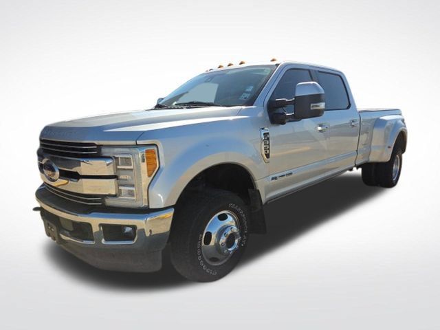 Used 2018 Ford F350 Lariat w/ Lariat Ultimate Package AWD/4WD image 3