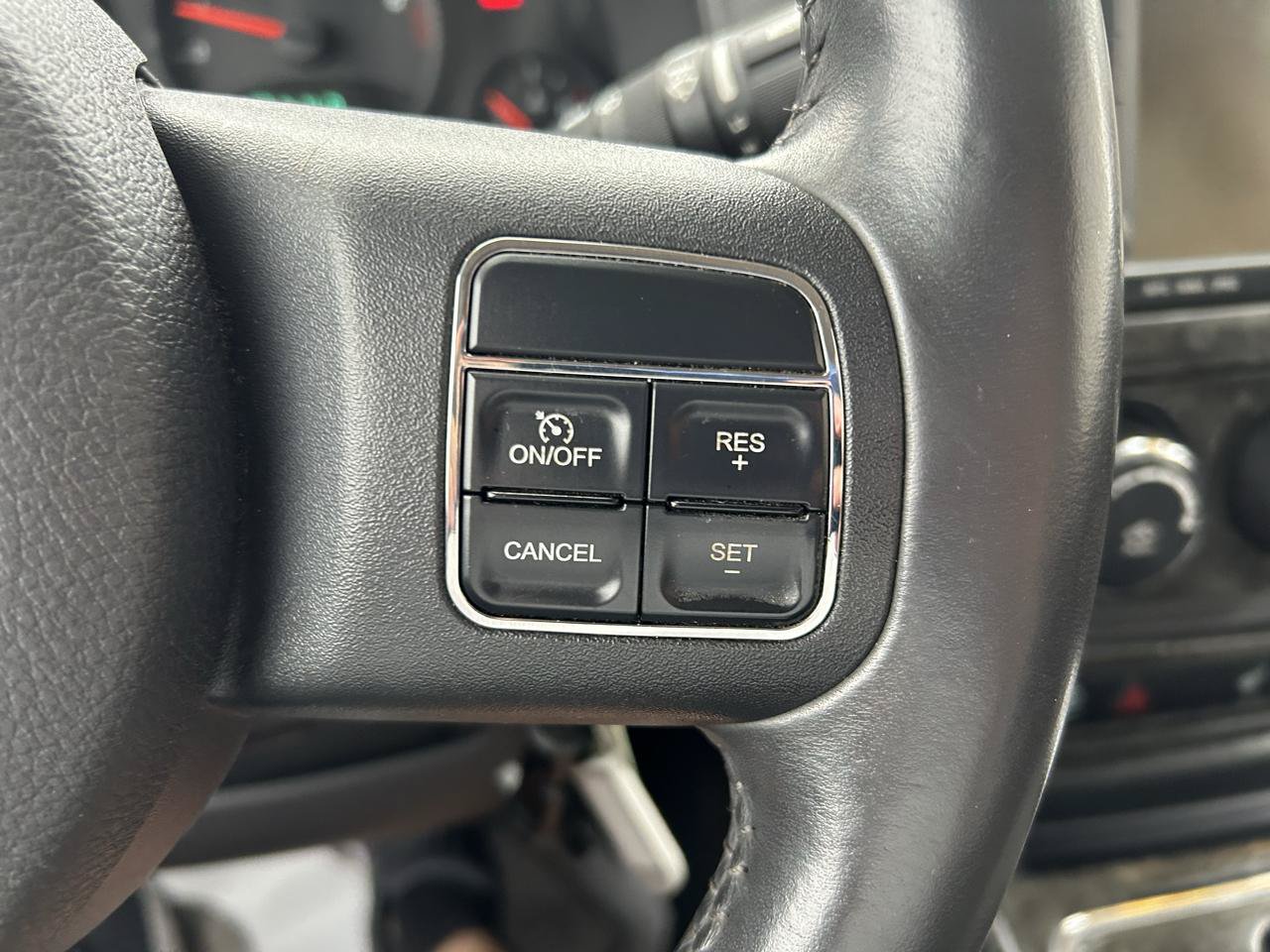Used 2011 Jeep Compass Latitude AWD/4WD image 19