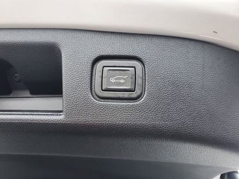 Used 2024 Chevrolet Blazer EV RS image 13