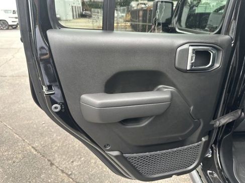 New 2025 Jeep Gladiator Mojave w/ Steel Bumper Group image 20