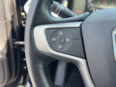 Used 2017 GMC Acadia SLT FWD image 14