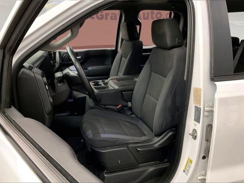 Used 2019 Chevrolet Silverado 1500 Custom Trail Boss w/ Custom Convenience Package AWD/4WD image 27