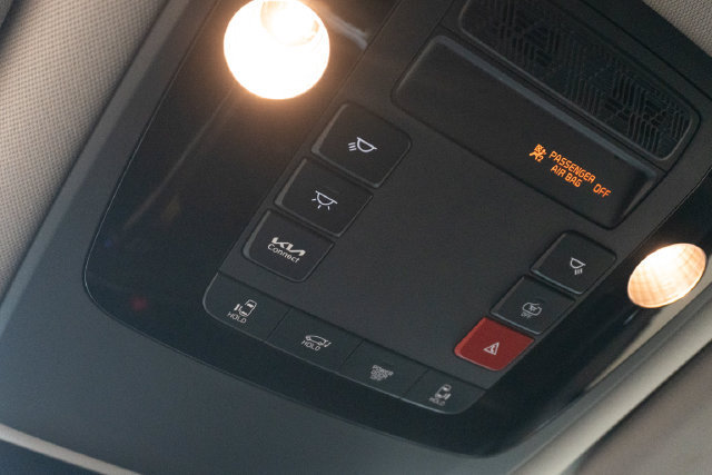 Used 2026 Kia Carnival EX FWD image 35