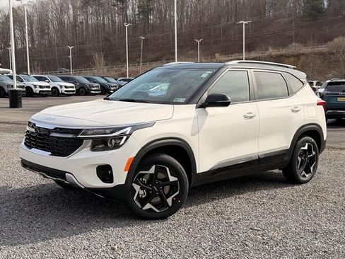 New 2026 Kia Seltos S AWD/4WD image 2