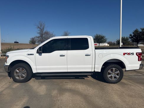 Used 2018 Ford F150 XLT w/ Equipment Group 302A Luxury image 4