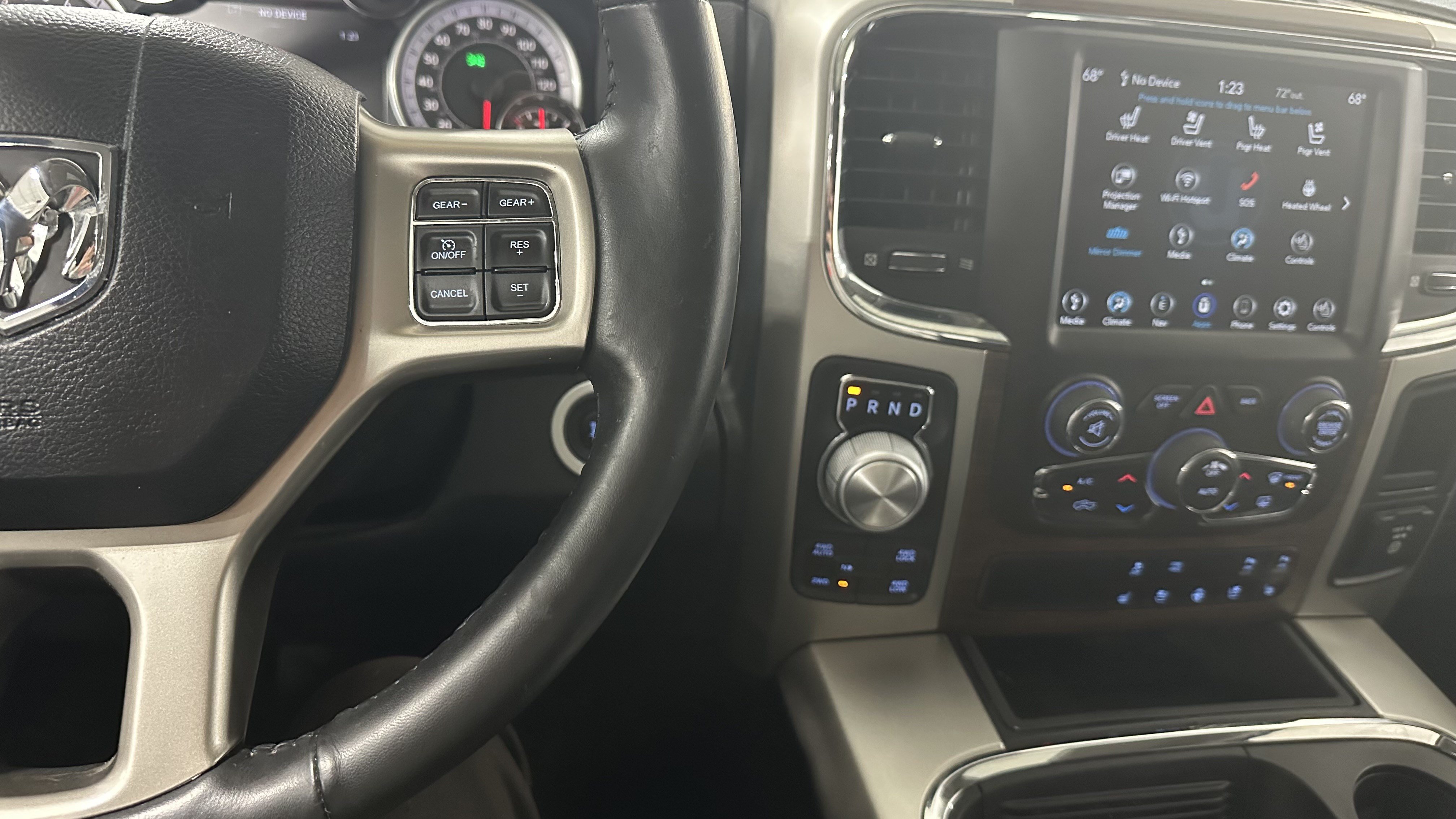 Used 2018 RAM 1500 Laramie w/ Convenience Group AWD/4WD image 21