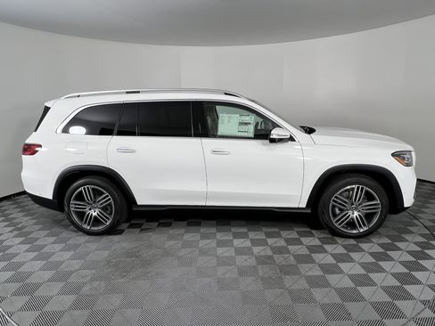 New 2026 Mercedes-Benz GLS 450 4MATIC image 14