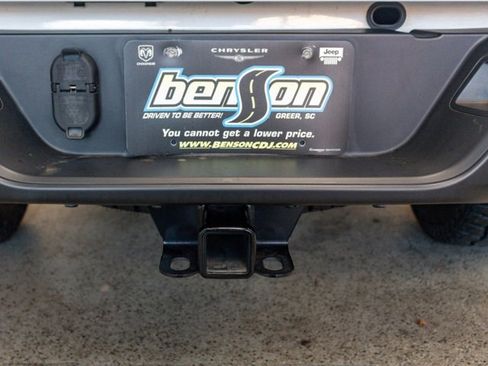 Certified 2022 Jeep Gladiator Mojave w/ LED Lighting Group image 9